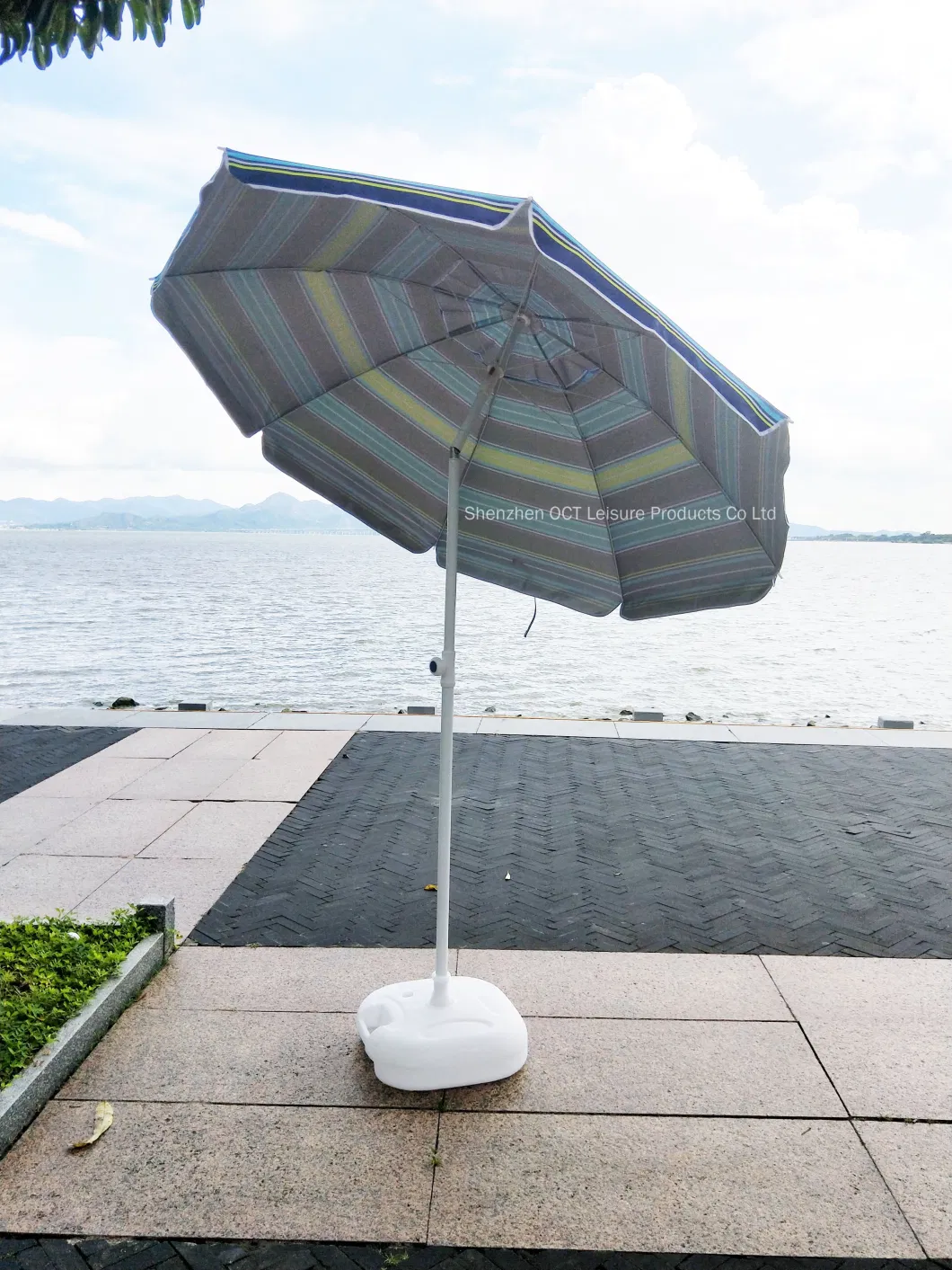 High Quality Trendy Outdoor Parasol Beach Umbrella with Favorable Price (OCT-BU19010)